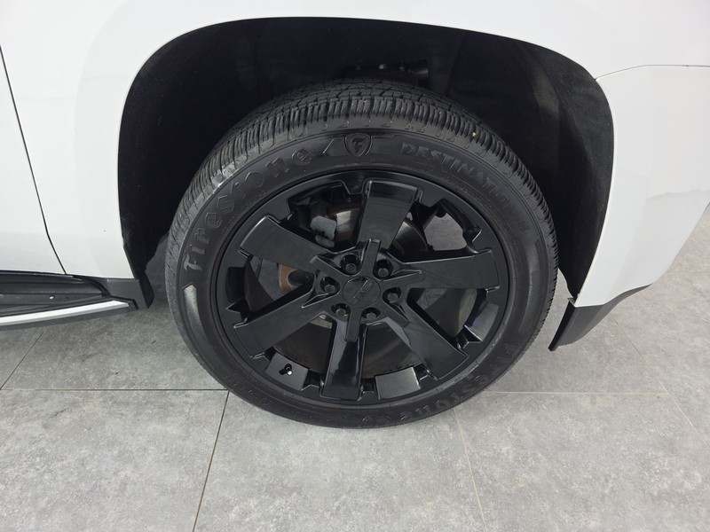 GMC Yukon Vehicle Full-screen Gallery Image 42