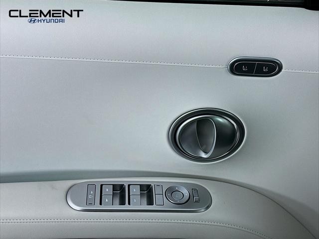 Hyundai Palisade Vehicle Full-screen Gallery Image 24