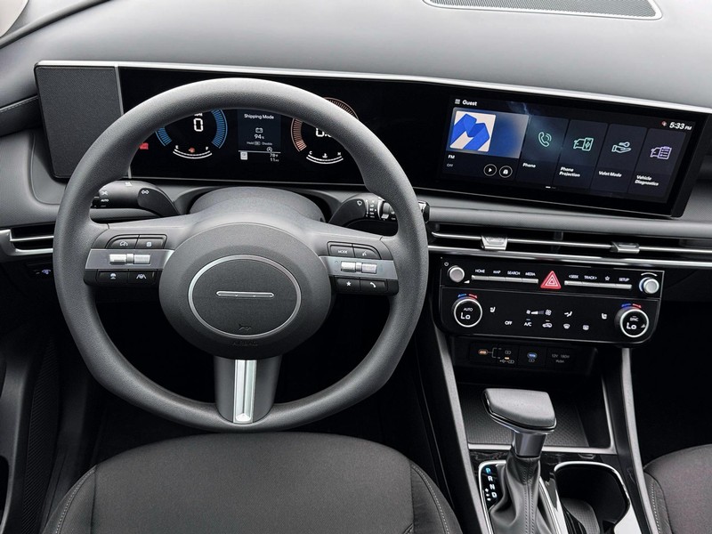 Hyundai Tucson Vehicle Full-screen Gallery Image 17