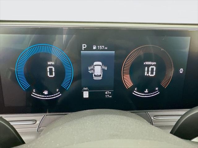 Hyundai Kona Vehicle Full-screen Gallery Image 16