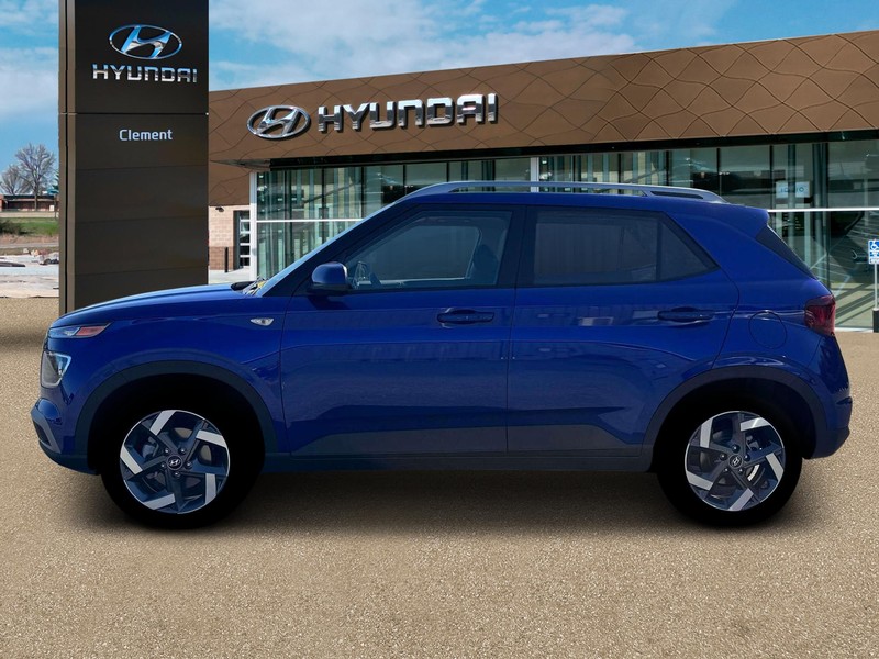 Hyundai Venue Vehicle Full-screen Gallery Image 3