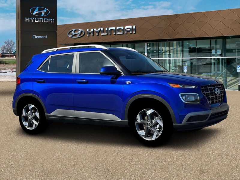 Hyundai Venue Vehicle Full-screen Gallery Image 10