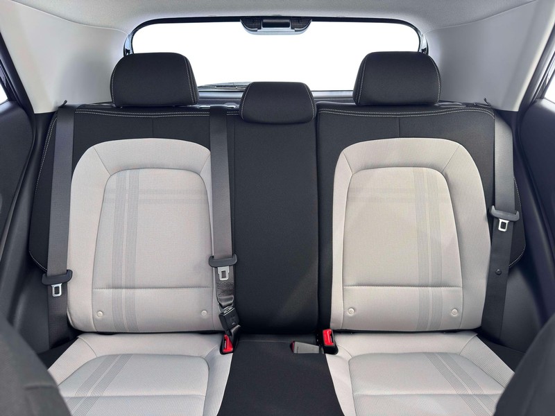 Hyundai Venue Vehicle Full-screen Gallery Image 16