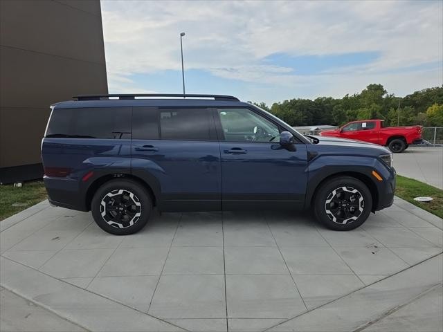 Hyundai Santa Fe Vehicle Full-screen Gallery Image 4