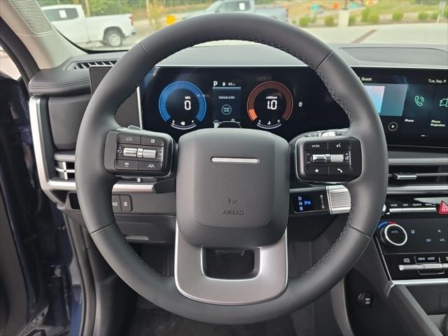 Hyundai Santa Fe Vehicle Full-screen Gallery Image 12