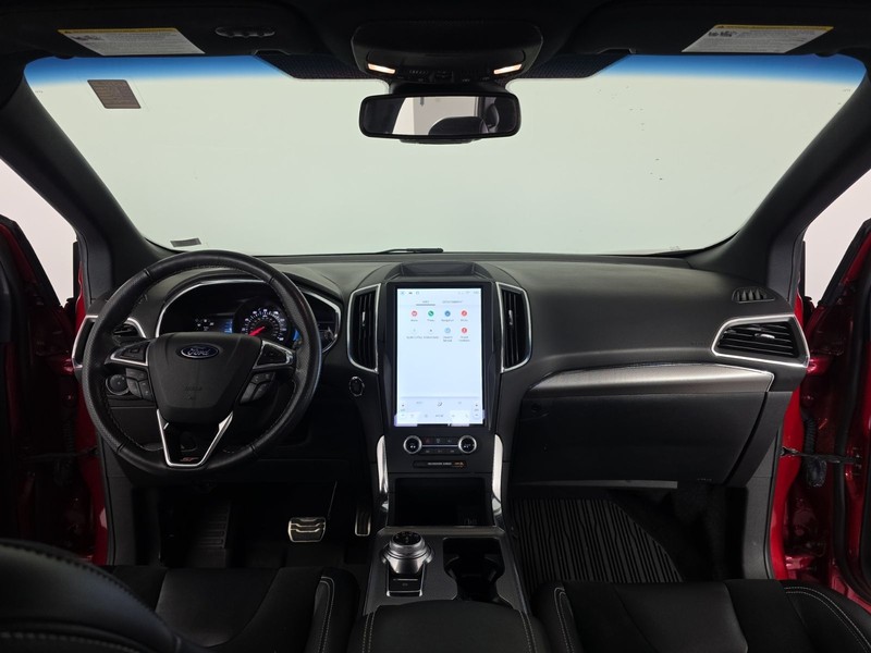 Ford Edge Vehicle Full-screen Gallery Image 11