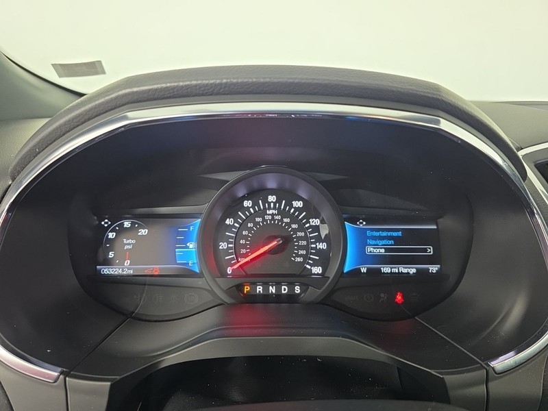 Ford Edge Vehicle Full-screen Gallery Image 17