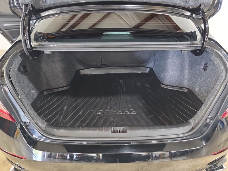 Honda Accord Sedan Vehicle Image 09