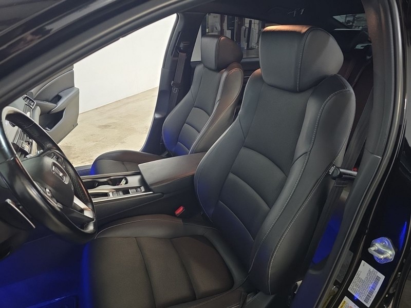 Honda Accord Sedan Vehicle Image 25