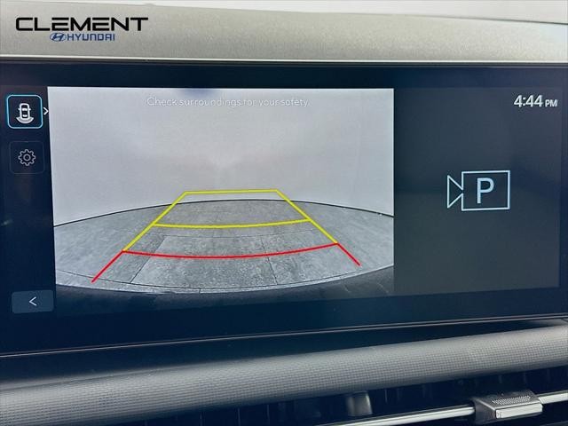 Hyundai Santa Cruz Vehicle Full-screen Gallery Image 18