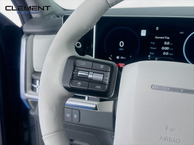 Hyundai Santa Fe Hybrid Vehicle Full-screen Gallery Image 14