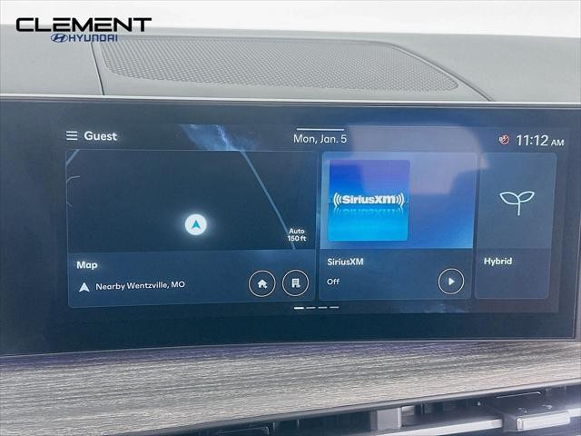 Hyundai Santa Fe Hybrid Vehicle Full-screen Gallery Image 17