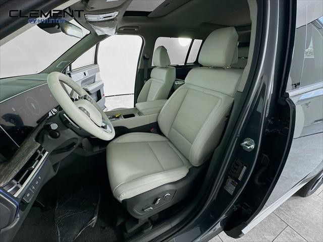 Hyundai Santa Fe Hybrid Vehicle Full-screen Gallery Image 27