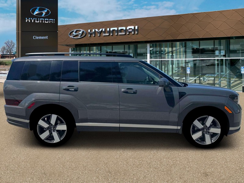 Hyundai Santa Fe Hybrid Vehicle Full-screen Gallery Image 9