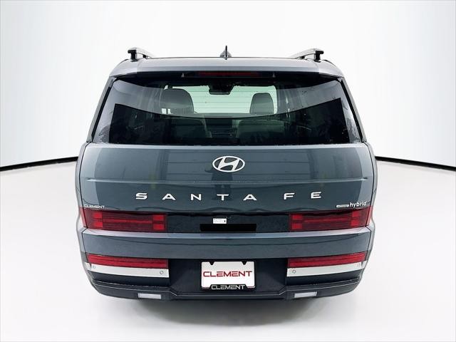Hyundai Santa Fe Hybrid Vehicle Full-screen Gallery Image 7