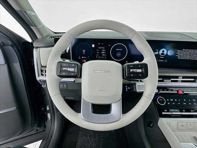 Hyundai Santa Fe Hybrid Vehicle Full-screen Gallery Image 13