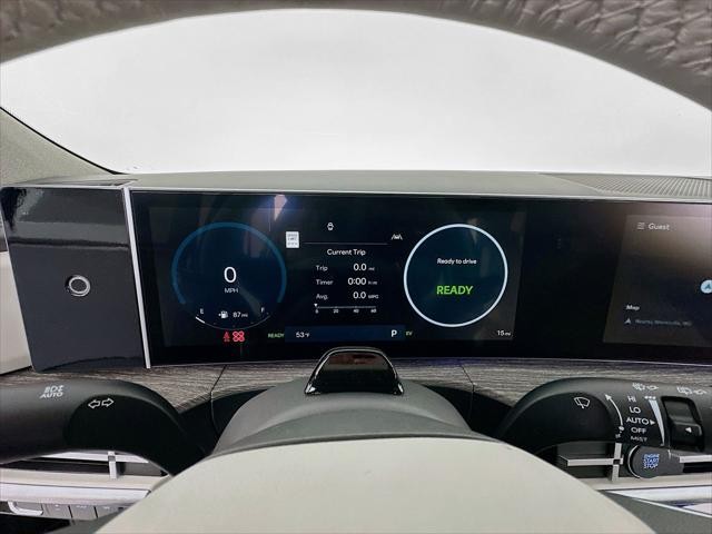 Hyundai Santa Fe Hybrid Vehicle Full-screen Gallery Image 16