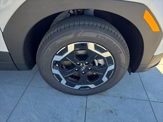 Hyundai Santa Fe Vehicle Full-screen Gallery Image 32