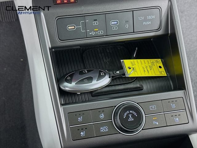 Hyundai Kona Vehicle Full-screen Gallery Image 21