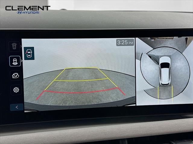 Hyundai Tucson Vehicle Full-screen Gallery Image 18