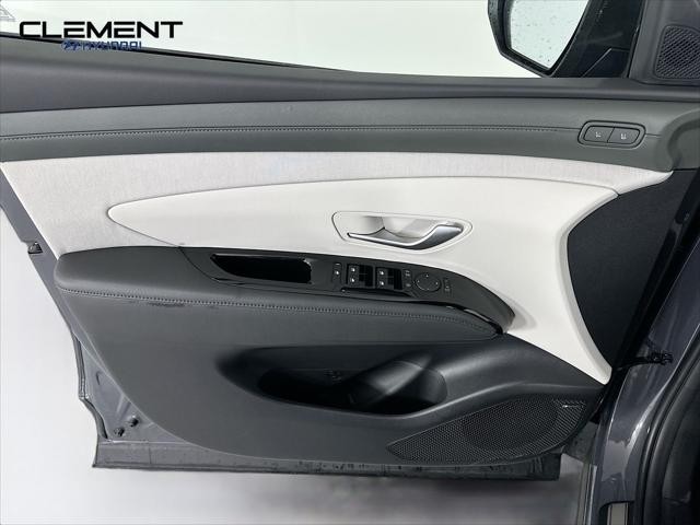 Hyundai Tucson Vehicle Full-screen Gallery Image 25