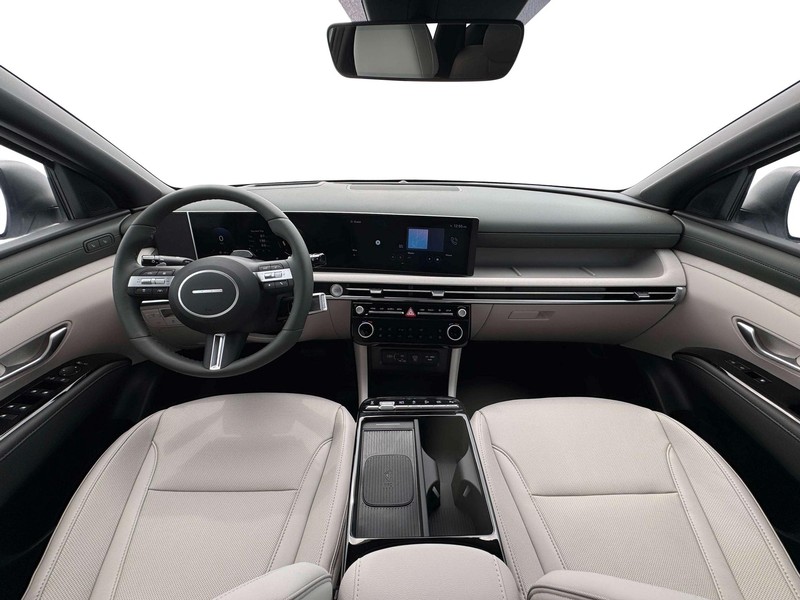 Hyundai Tucson Vehicle Full-screen Gallery Image 13