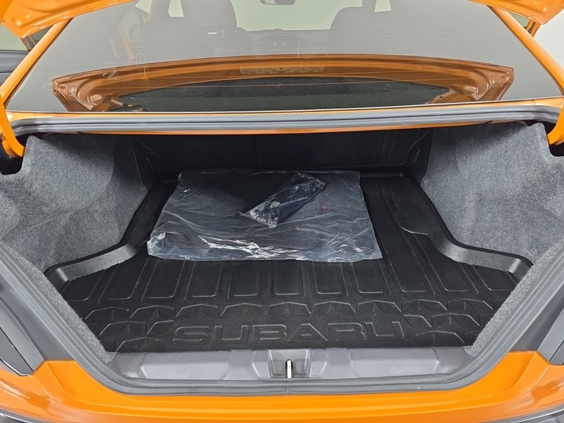 Subaru WRX Vehicle Full-screen Gallery Image 9