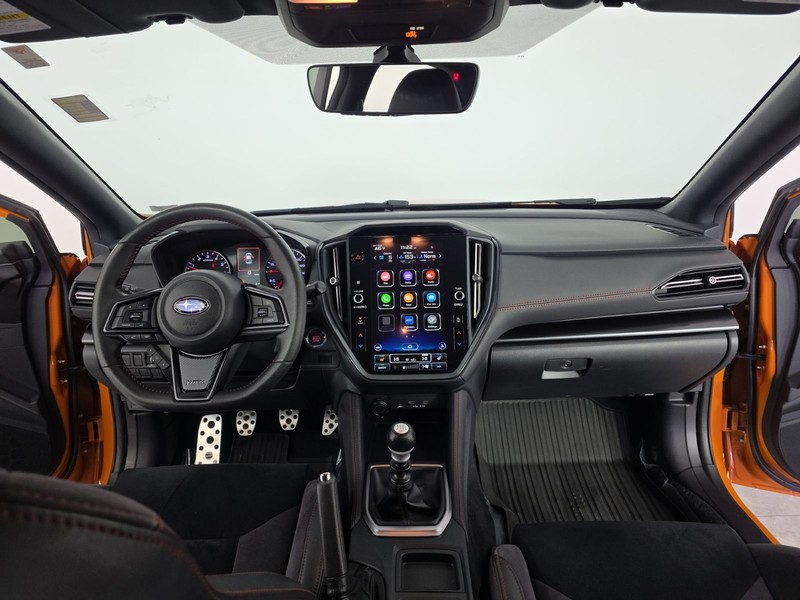 Subaru WRX Vehicle Full-screen Gallery Image 11