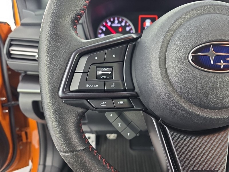 Subaru WRX Vehicle Full-screen Gallery Image 14