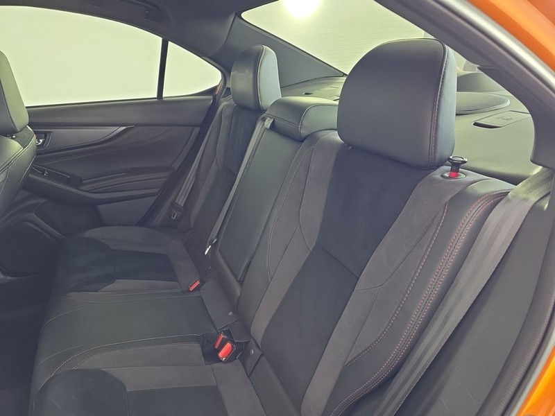 Subaru WRX Vehicle Full-screen Gallery Image 33