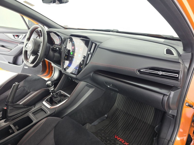 Subaru WRX Vehicle Full-screen Gallery Image 35