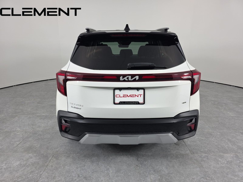 Kia Seltos Vehicle Full-screen Gallery Image 7