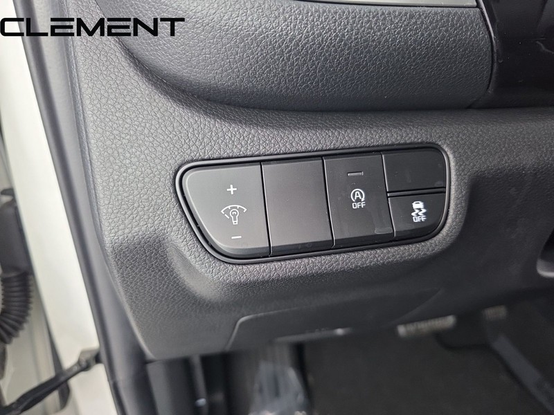 Kia Seltos Vehicle Full-screen Gallery Image 11