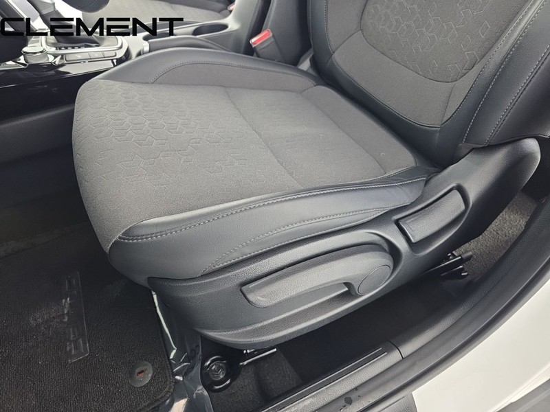 Kia Seltos Vehicle Full-screen Gallery Image 24