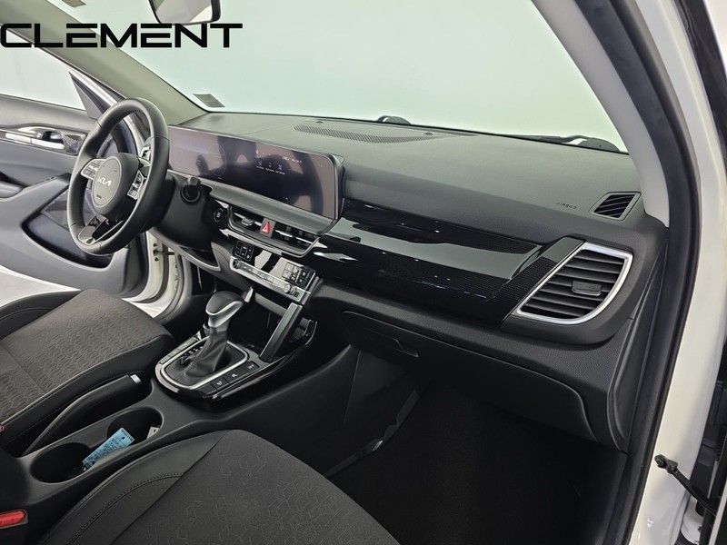 Kia Seltos Vehicle Full-screen Gallery Image 33