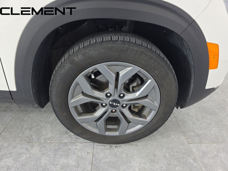 Kia Seltos Vehicle Full-screen Gallery Image 35