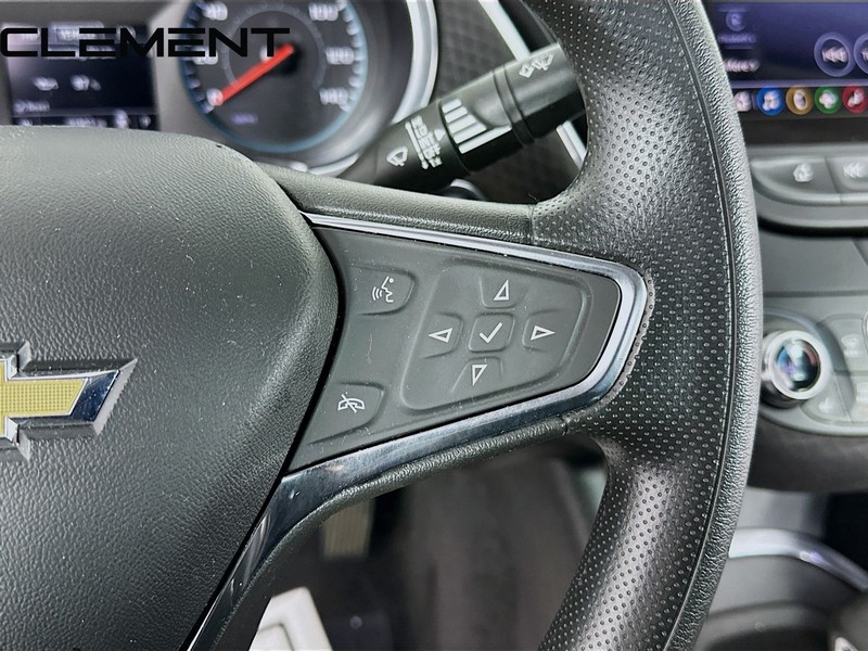 Chevrolet Malibu Vehicle Full-screen Gallery Image 16