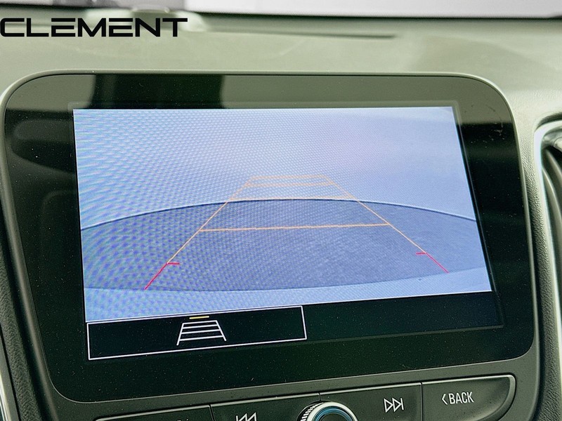 Chevrolet Malibu Vehicle Full-screen Gallery Image 19