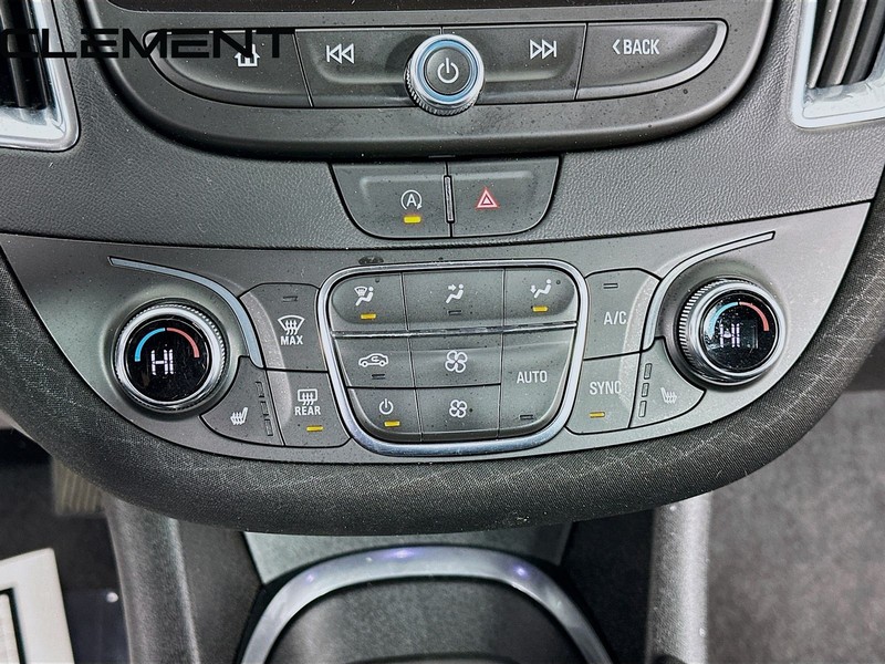 Chevrolet Malibu Vehicle Full-screen Gallery Image 21