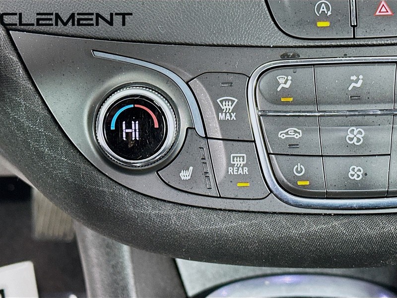 Chevrolet Malibu Vehicle Full-screen Gallery Image 22