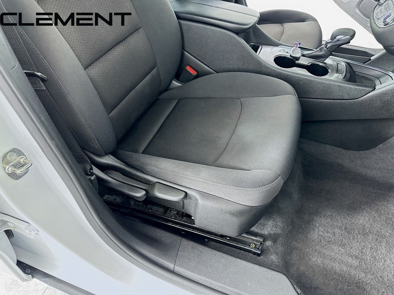 Chevrolet Malibu Vehicle Full-screen Gallery Image 32