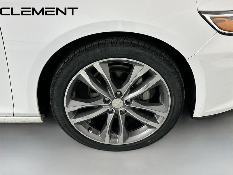 Chevrolet Malibu Vehicle Full-screen Gallery Image 35