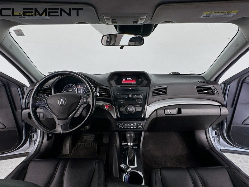 Acura ILX Vehicle Full-screen Gallery Image 11