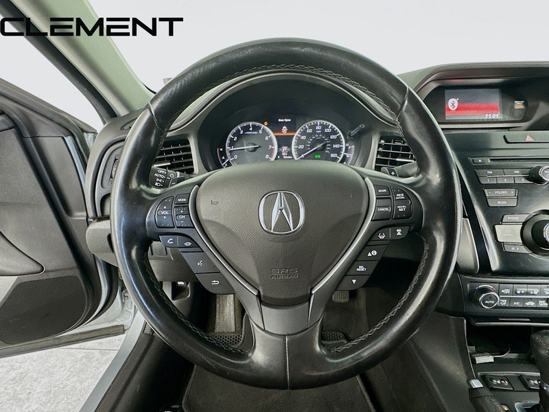 Acura ILX Vehicle Full-screen Gallery Image 13