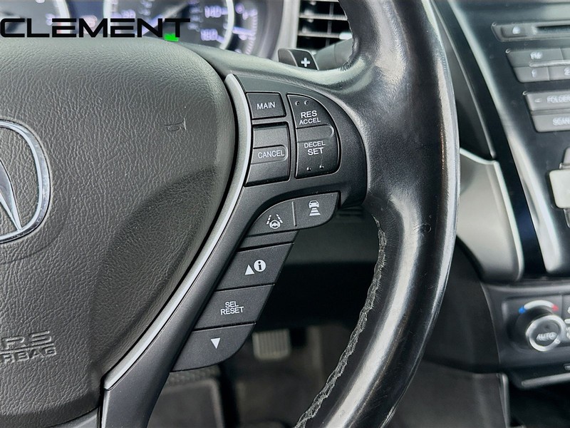 Acura ILX Vehicle Full-screen Gallery Image 16