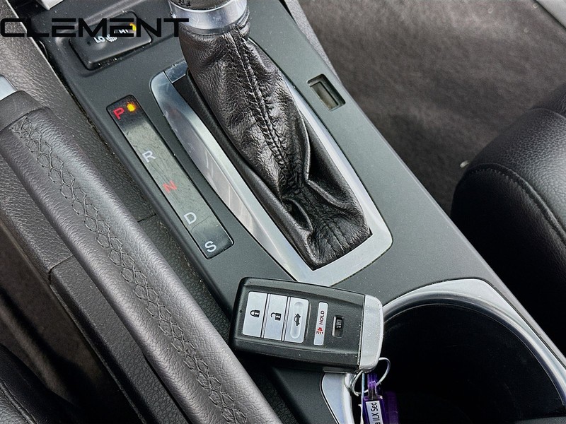 Acura ILX Vehicle Full-screen Gallery Image 23