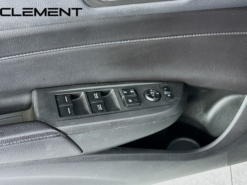 Acura ILX Vehicle Full-screen Gallery Image 26