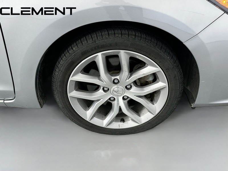 Acura ILX Vehicle Full-screen Gallery Image 36