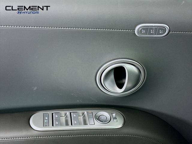 Hyundai Palisade Vehicle Full-screen Gallery Image 24