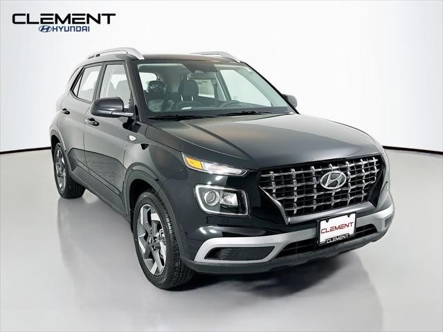 Hyundai Venue Vehicle Full-screen Gallery Image 3